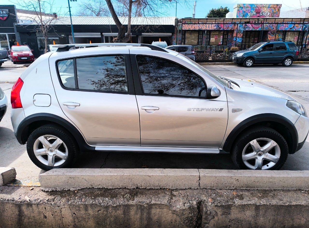 Renault Sandero Usado en Mendoza, deRuedas