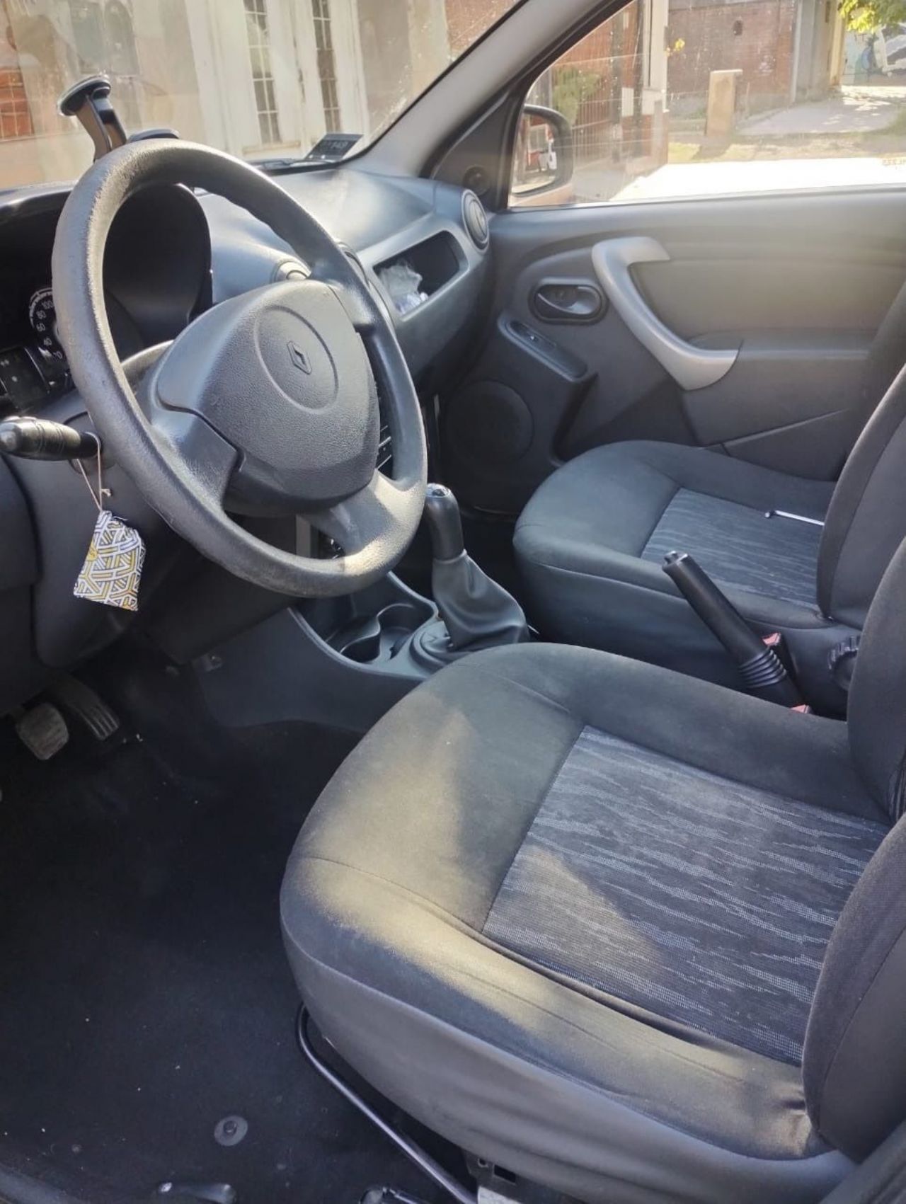 Renault Sandero Usado en Mendoza, deRuedas