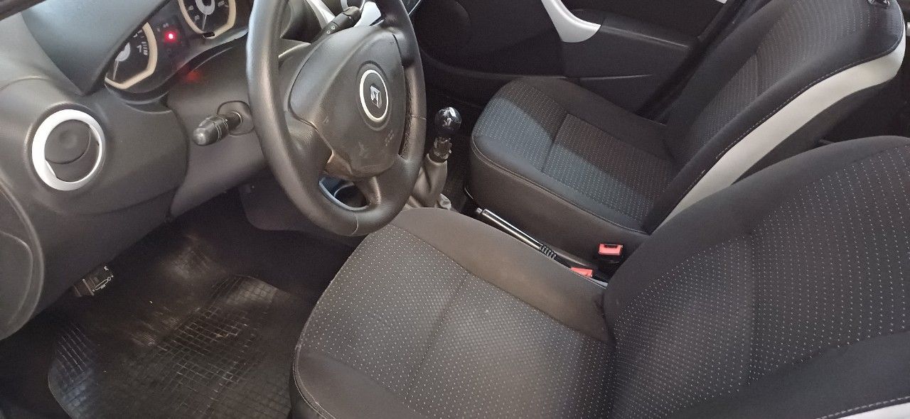 Renault Sandero Usado en Mendoza, deRuedas