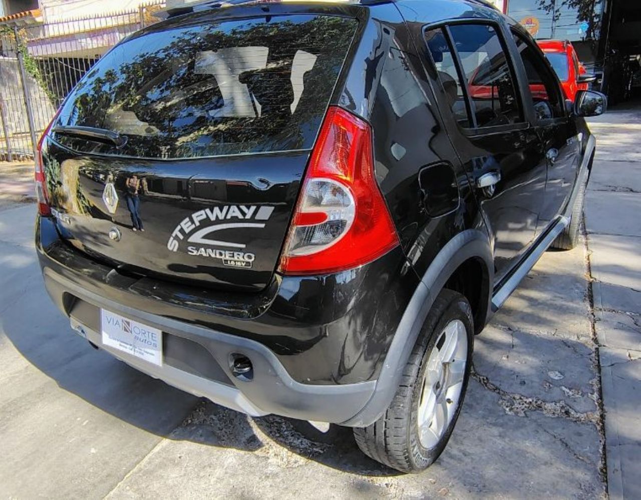 Renault Sandero Usado Financiado en Mendoza, deRuedas