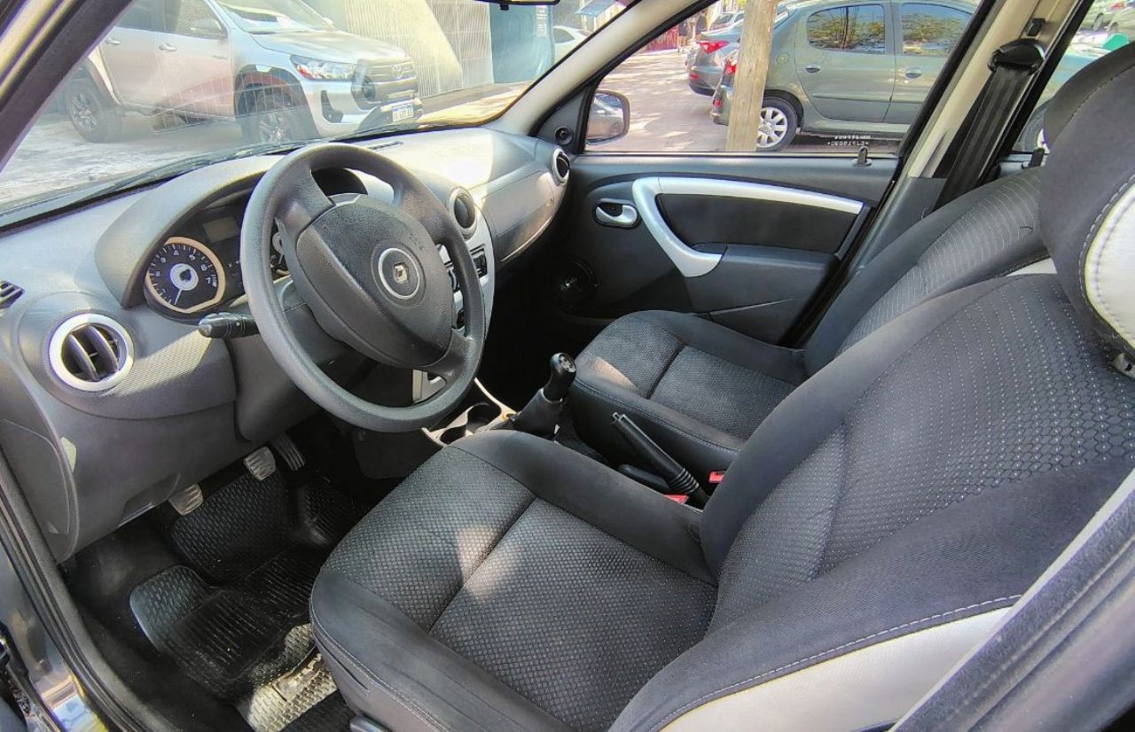 Renault Sandero Usado Financiado en Mendoza, deRuedas