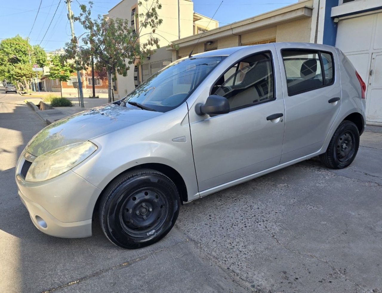Renault Sandero Usado Financiado en Mendoza, deRuedas
