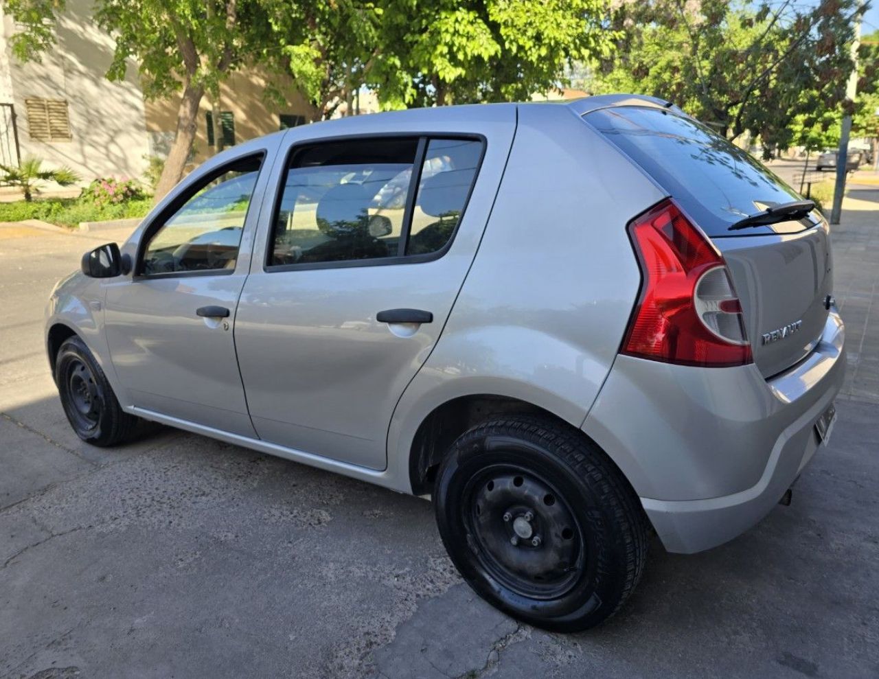 Renault Sandero Usado Financiado en Mendoza, deRuedas