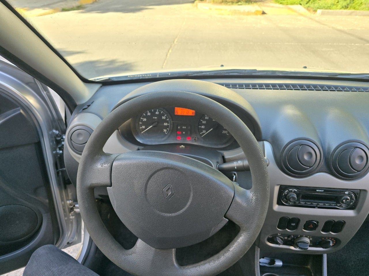 Renault Sandero Usado Financiado en Mendoza, deRuedas
