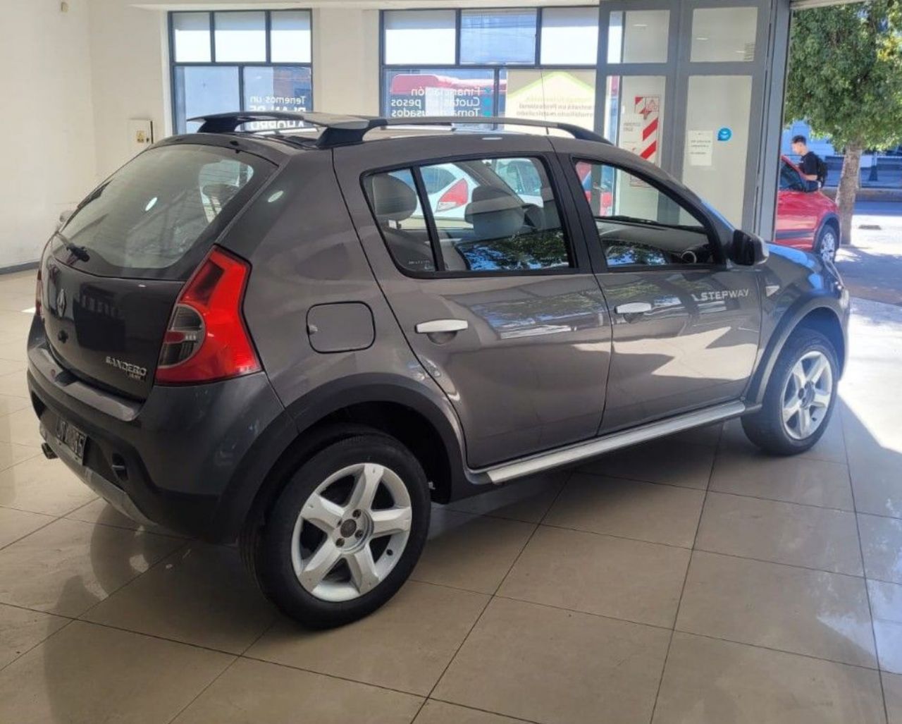 Renault Sandero Usado Financiado en Mendoza, deRuedas