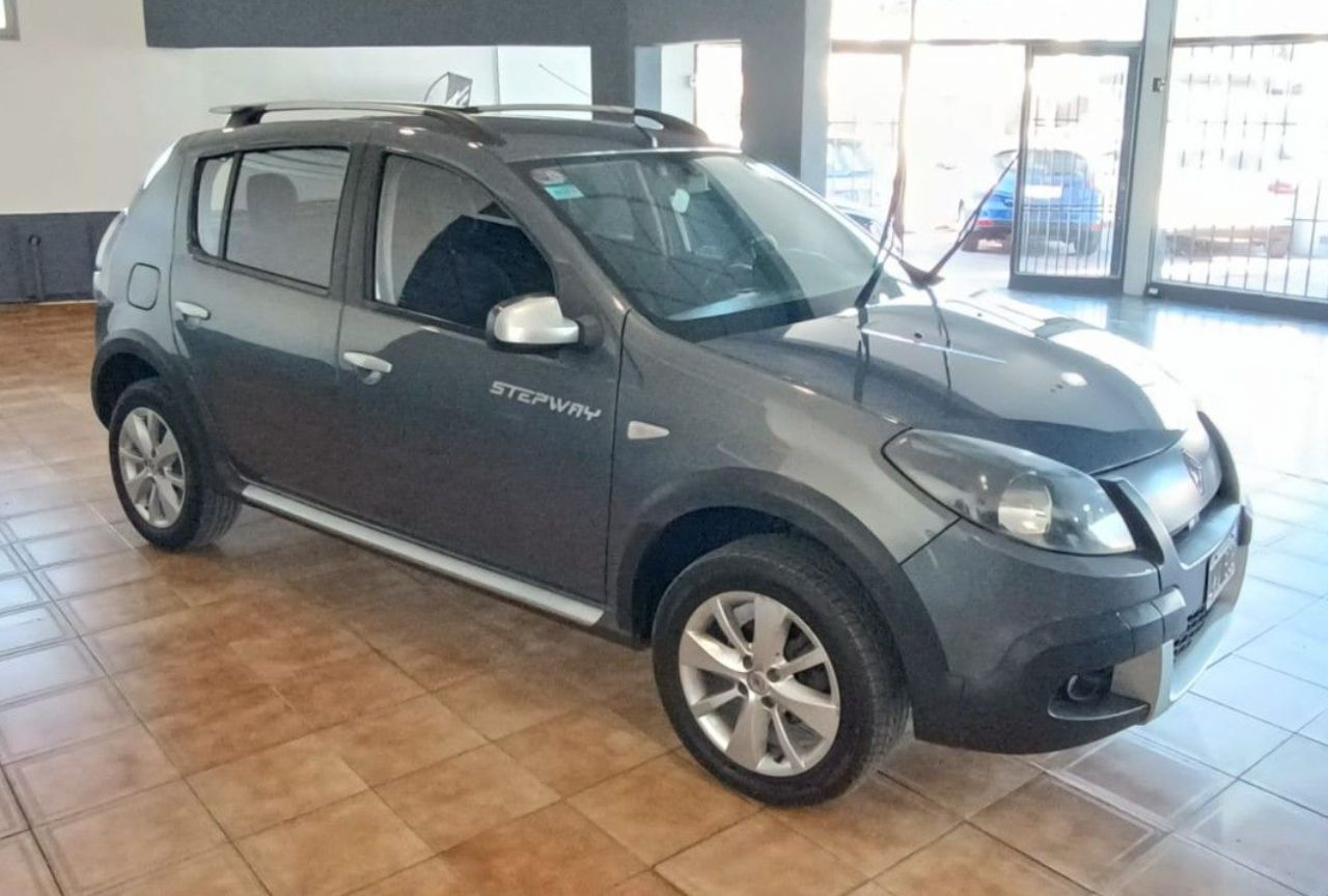 Renault Sandero Usado en Mendoza, deRuedas