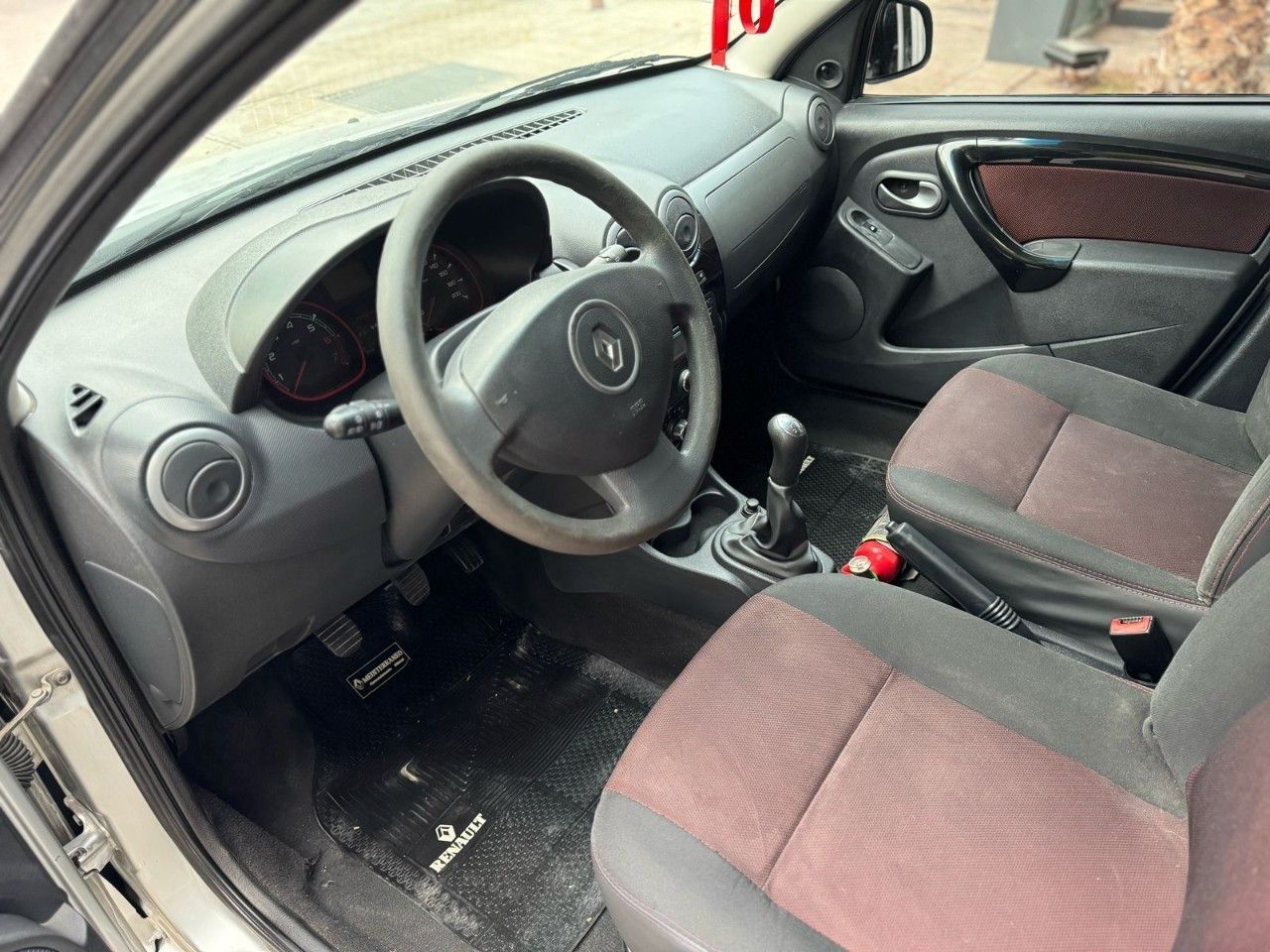Renault Sandero Usado en Mendoza, deRuedas