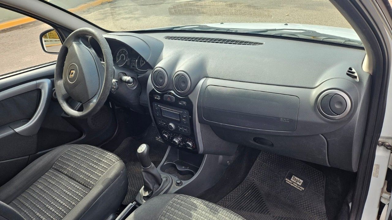 Renault Sandero Usado en Mendoza, deRuedas