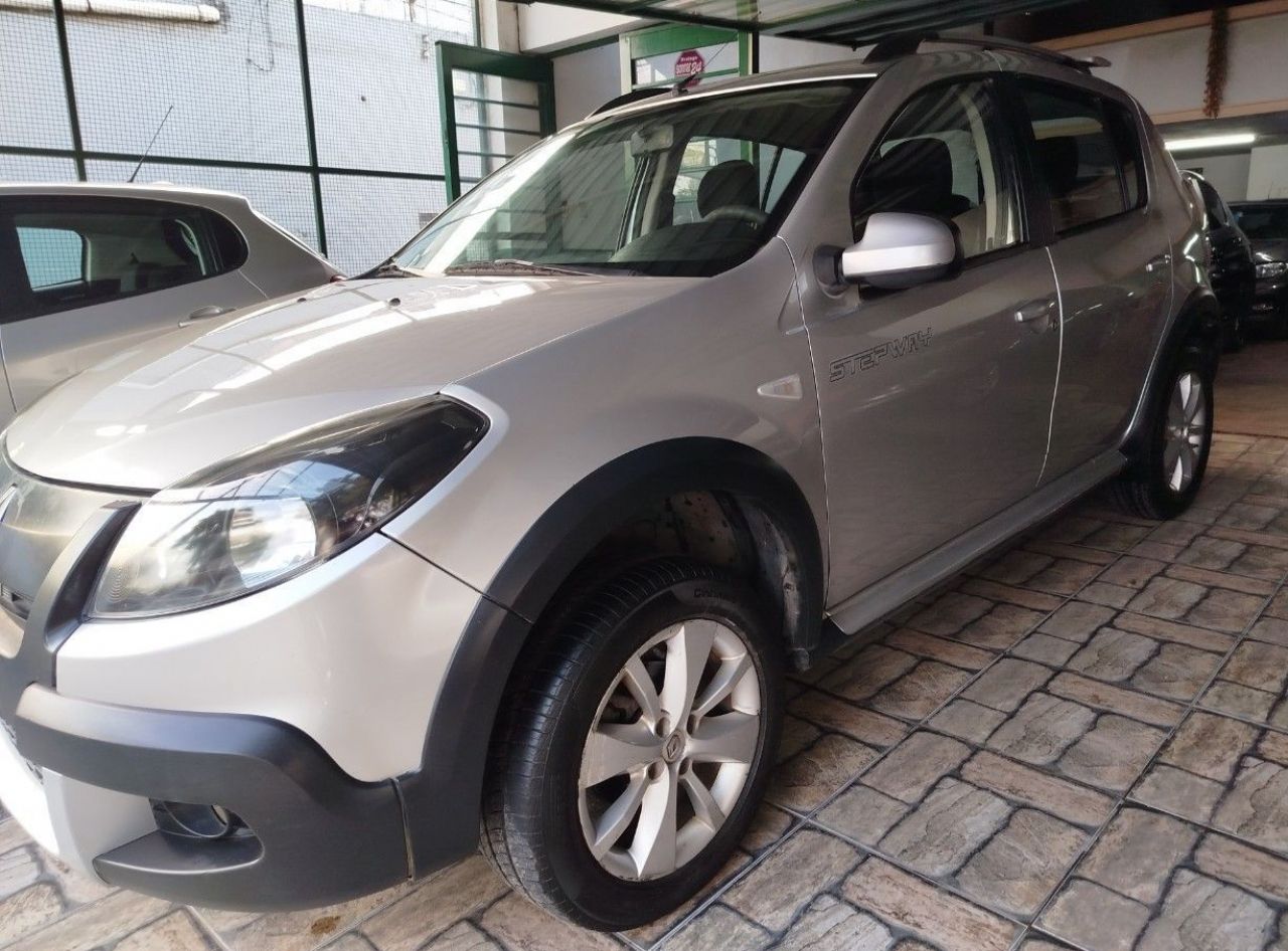 Renault Sandero Usado Financiado en Córdoba, deRuedas