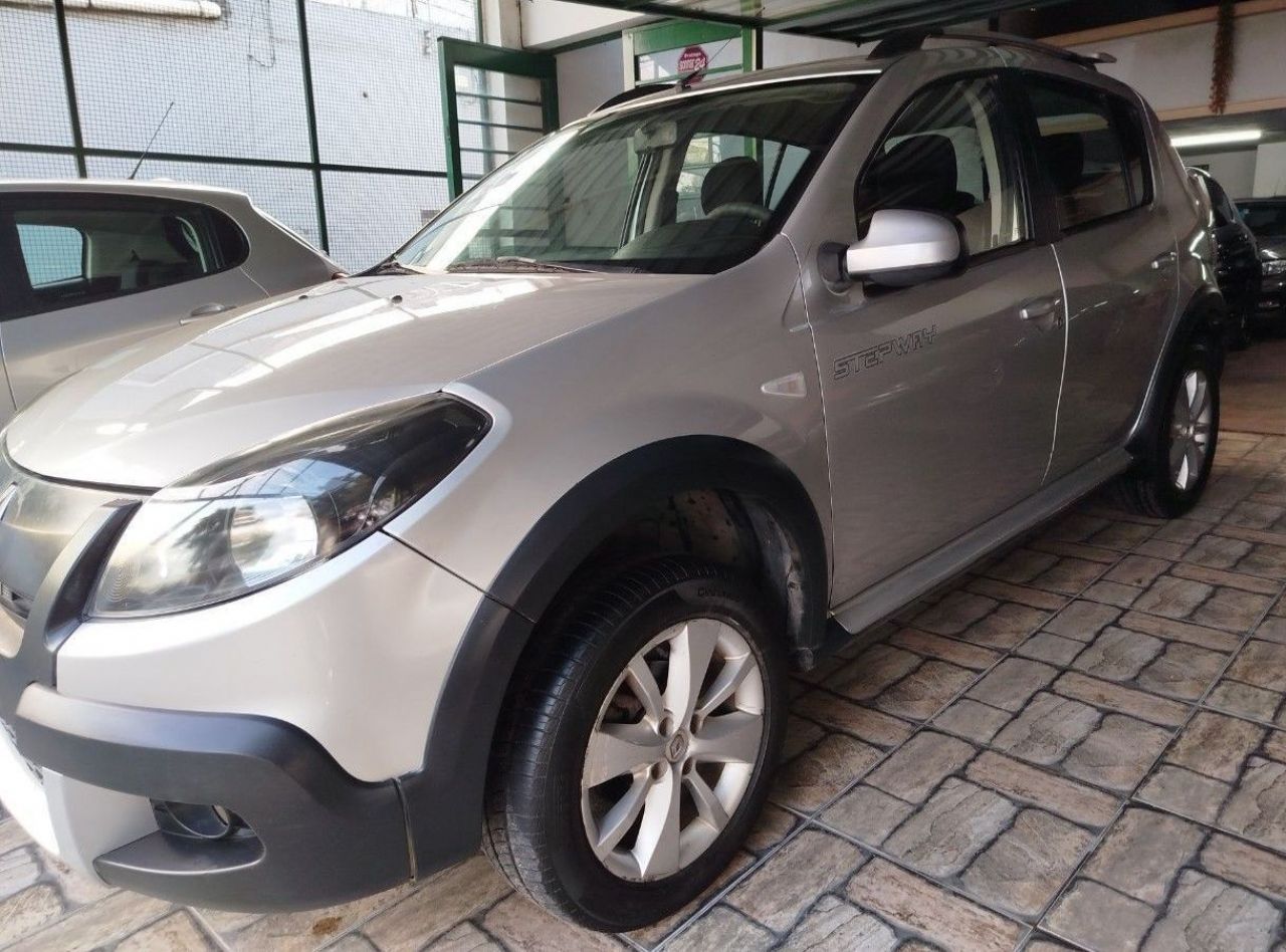 Renault Sandero Usado Financiado en Córdoba, deRuedas