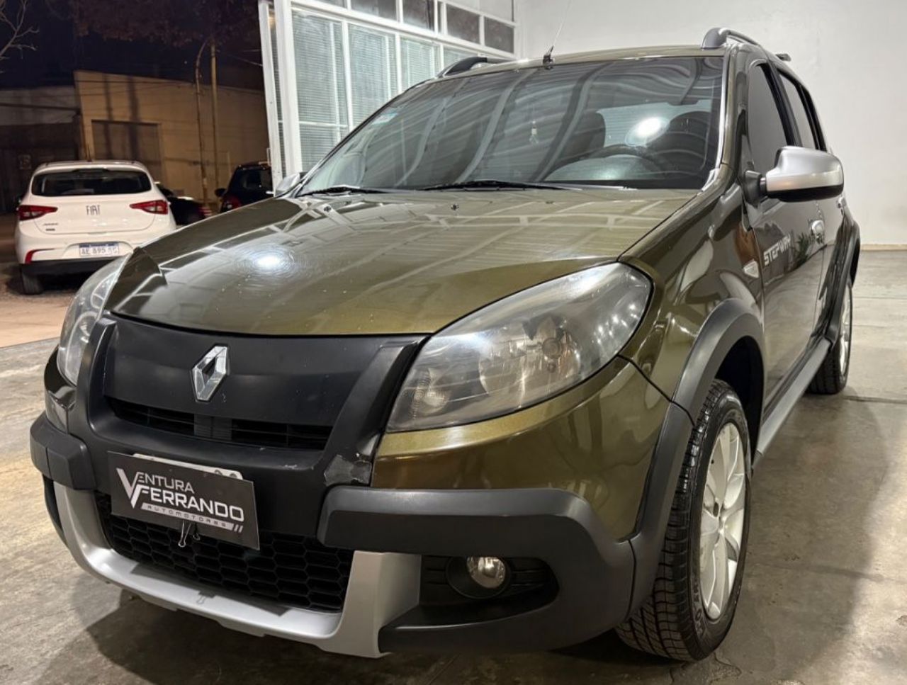 Renault Sandero Usado Financiado en Mendoza, deRuedas