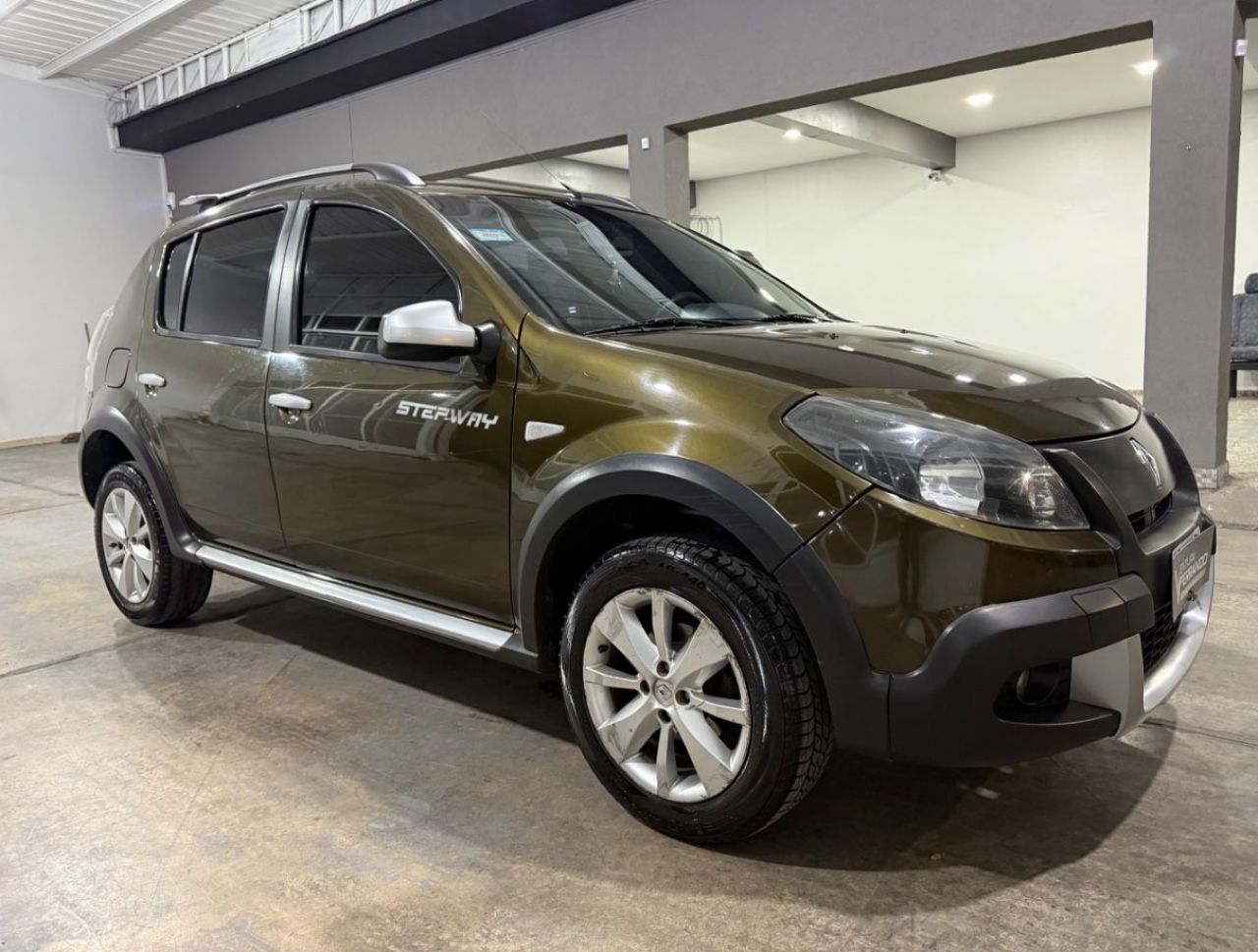 Renault Sandero Usado Financiado en Mendoza, deRuedas