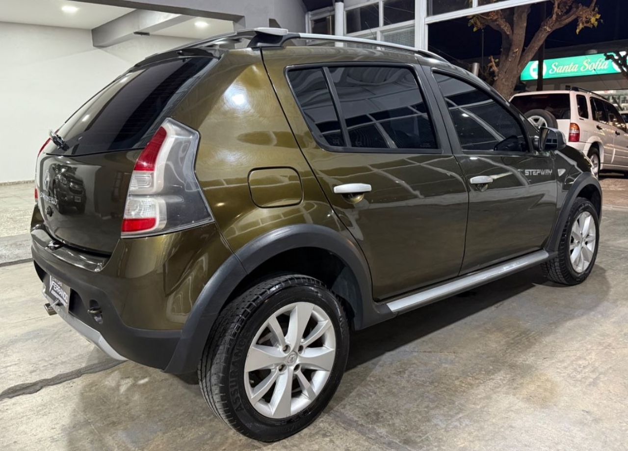 Renault Sandero Usado Financiado en Mendoza, deRuedas
