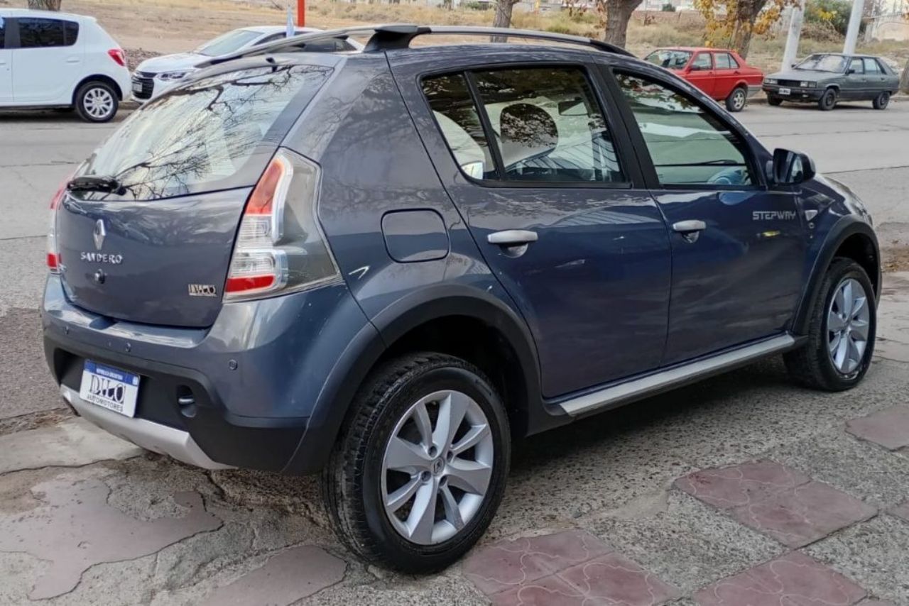 Renault Sandero Usado Financiado en Mendoza, deRuedas