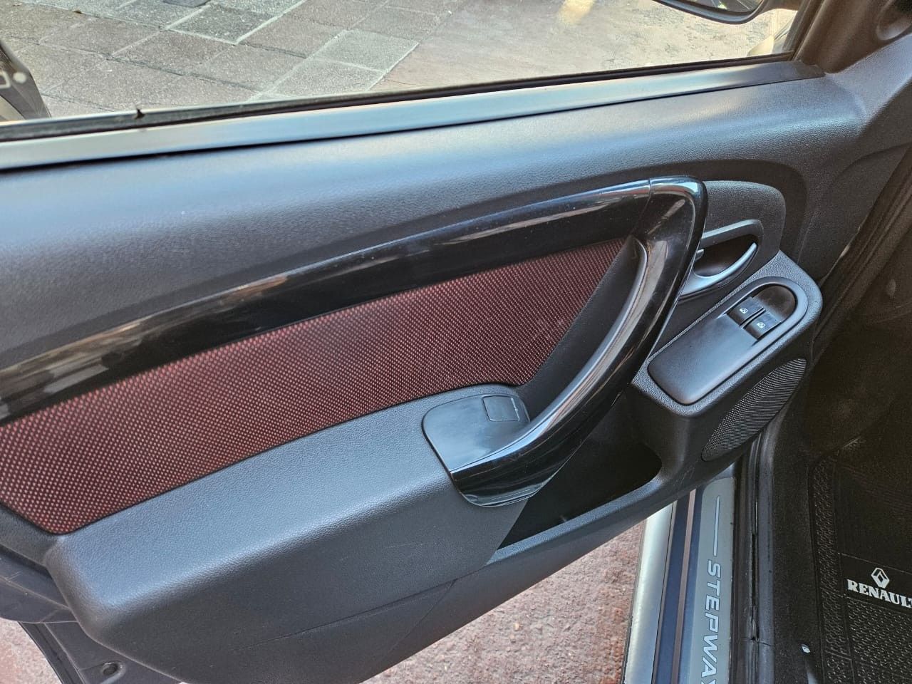 Renault Sandero Usado en Mendoza, deRuedas