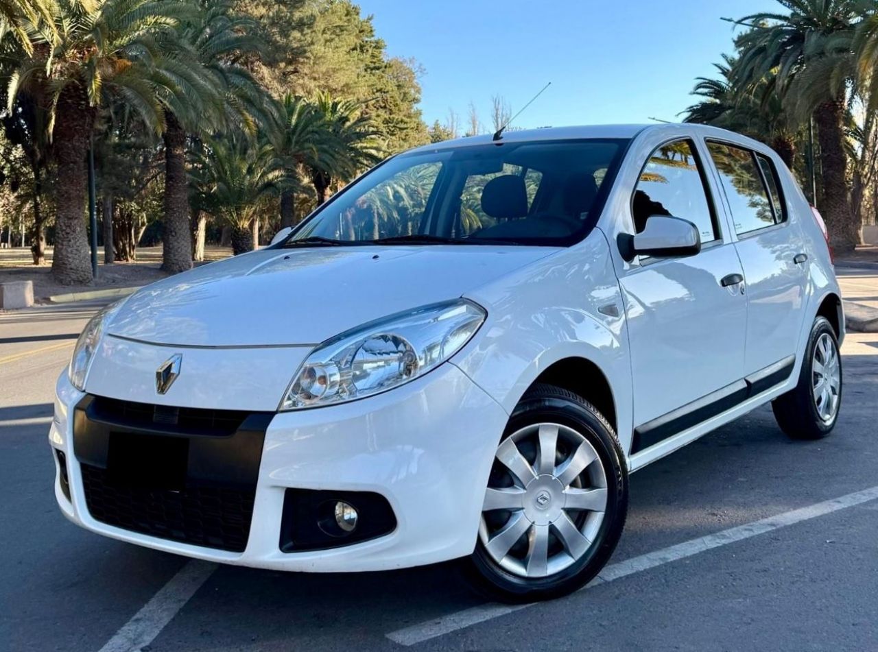 Renault Sandero Usado Financiado en Mendoza, deRuedas