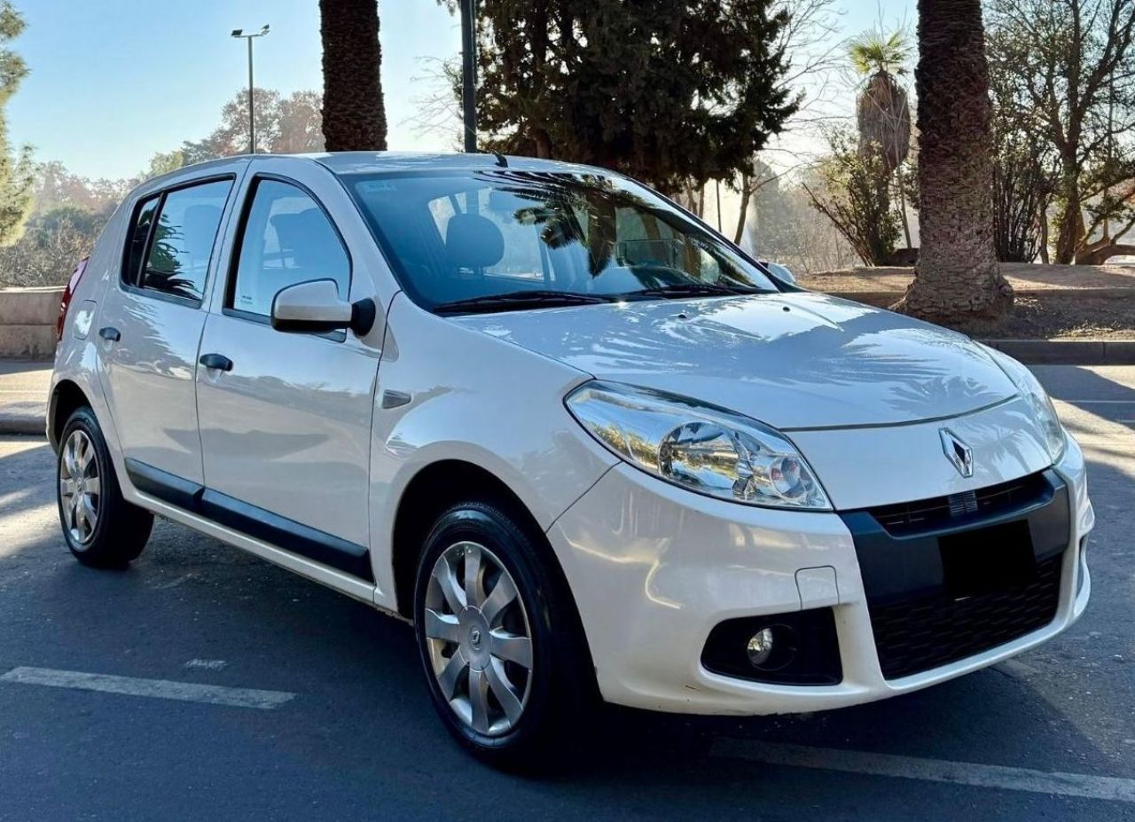 Renault Sandero Usado Financiado en Mendoza, deRuedas
