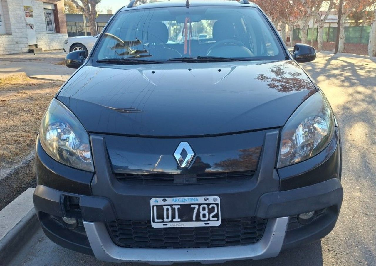 Renault Sandero Usado Financiado en Mendoza, deRuedas
