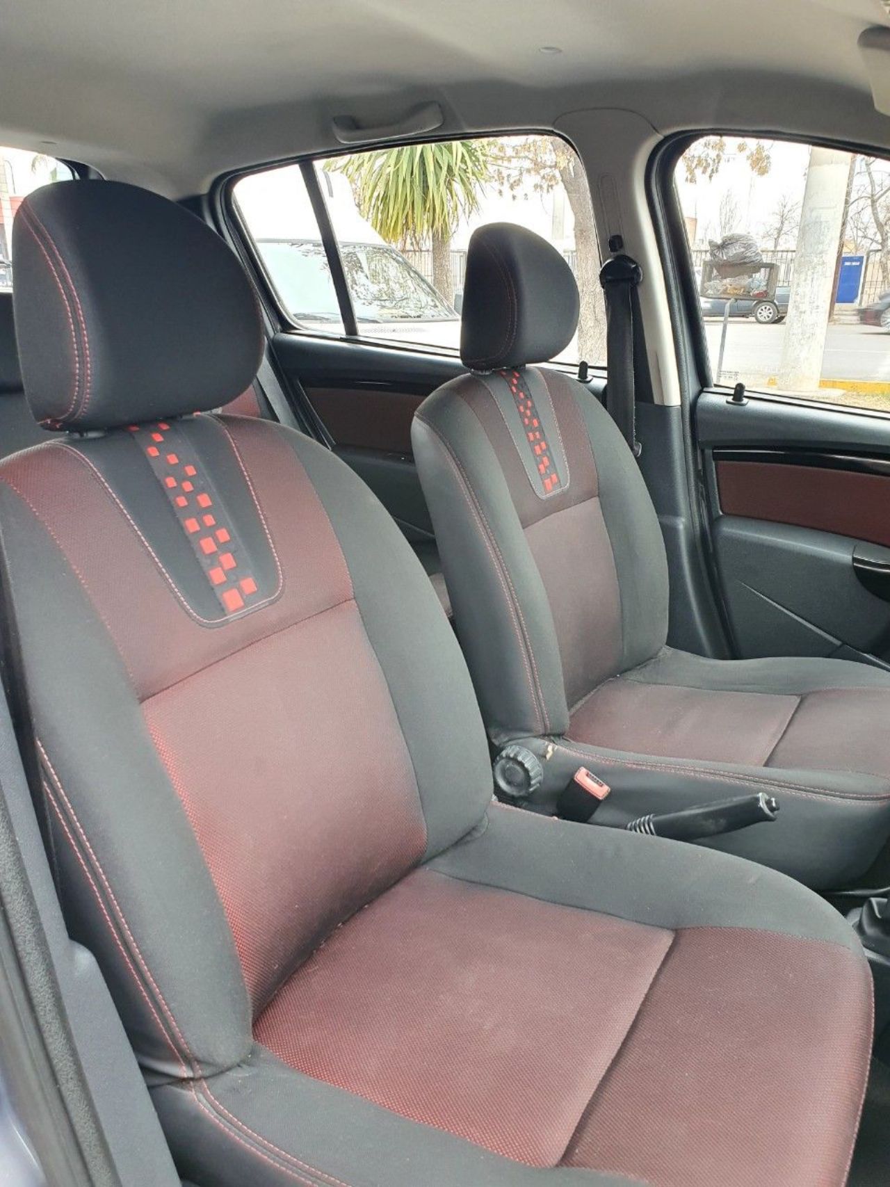Renault Sandero Usado en Mendoza, deRuedas
