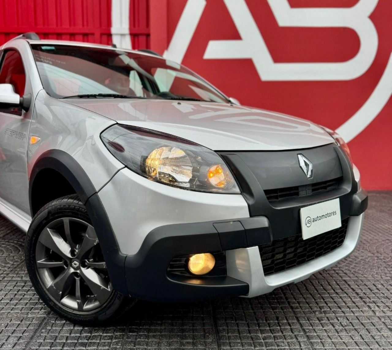Renault Sandero Usado Financiado en Córdoba, deRuedas