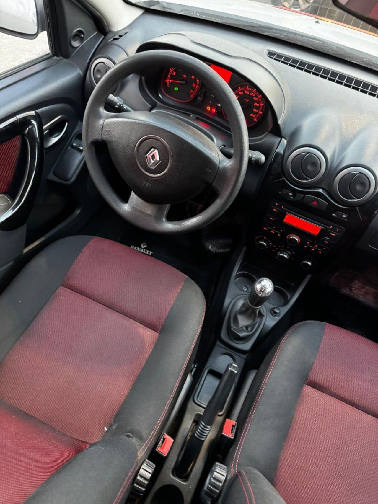 Renault Sandero Usado Financiado en Córdoba, deRuedas