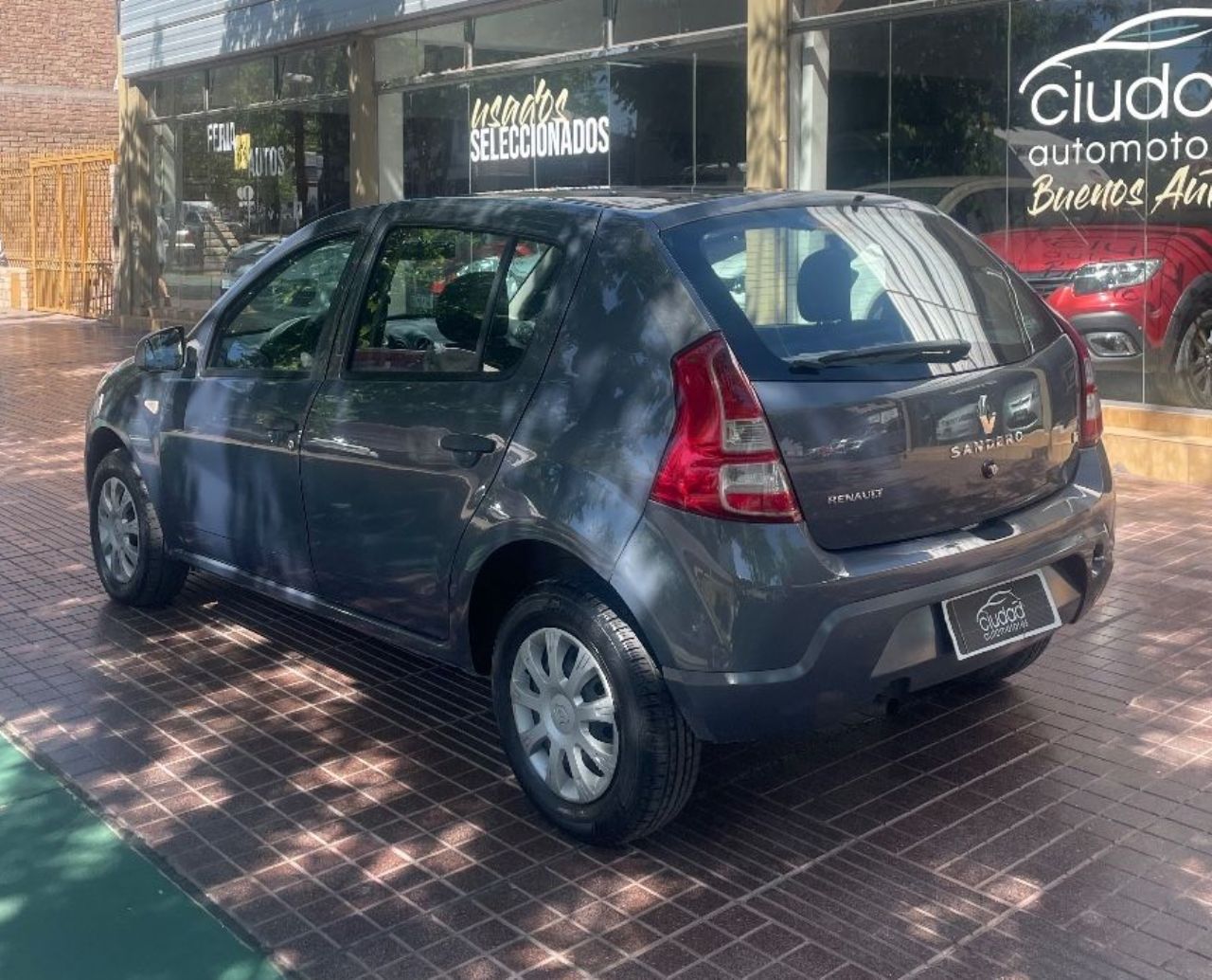 Renault Sandero Usado Financiado en Mendoza, deRuedas