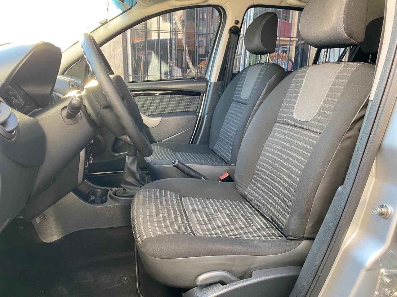 Renault Sandero Usado Financiado en Córdoba, deRuedas