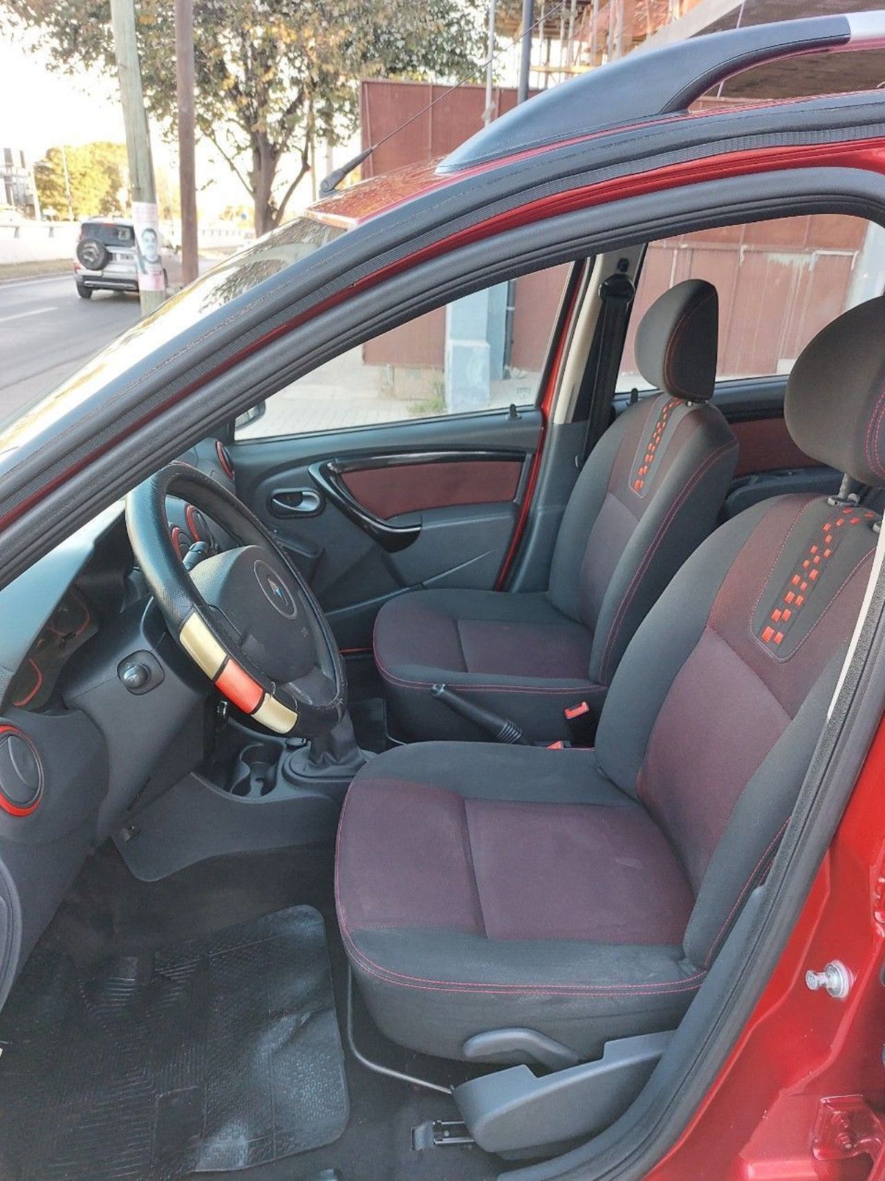 Renault Sandero Usado en Córdoba, deRuedas