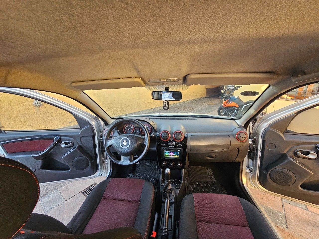 Renault Sandero Usado en Mendoza, deRuedas