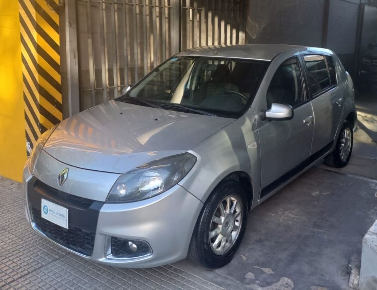 Renault Sandero Usado Financiado en Mendoza, deRuedas