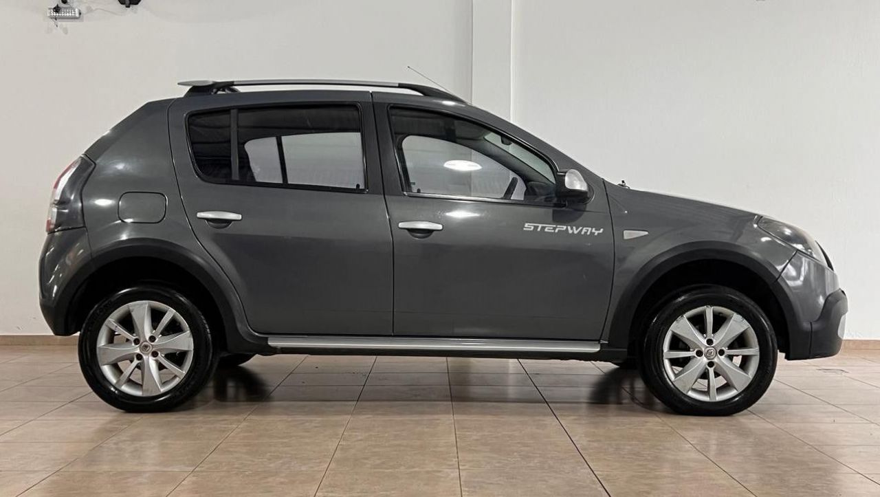 Renault Sandero Usado Financiado en Córdoba, deRuedas
