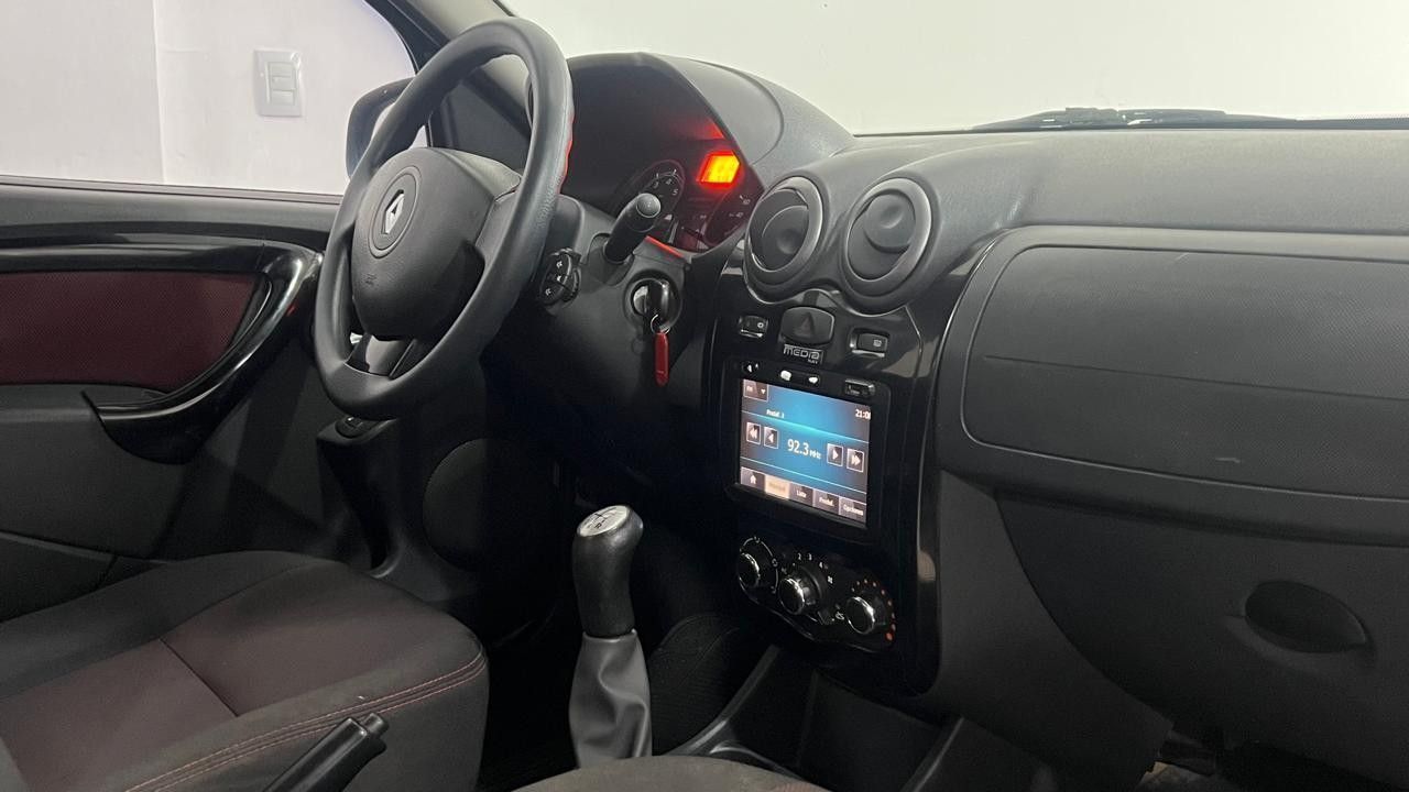 Renault Sandero Usado Financiado en Córdoba, deRuedas