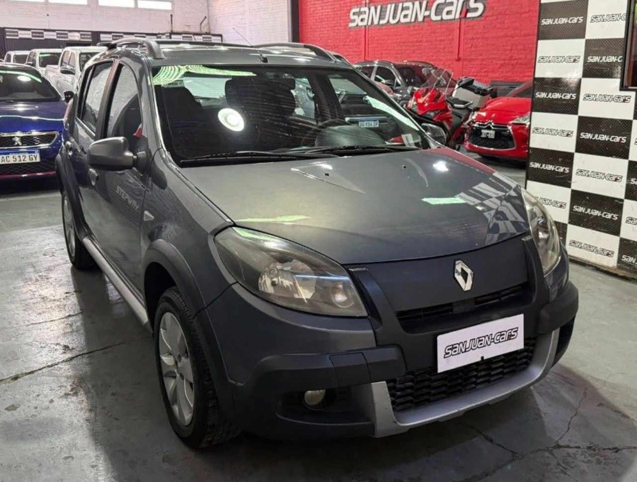 Renault Sandero Usado Financiado en San Juan, deRuedas