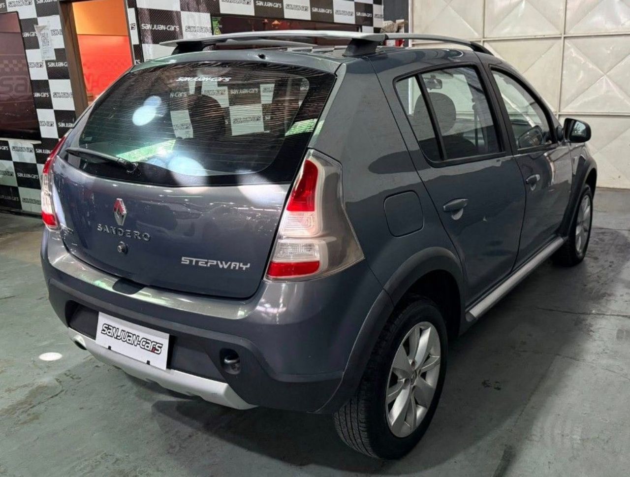 Renault Sandero Usado Financiado en San Juan, deRuedas