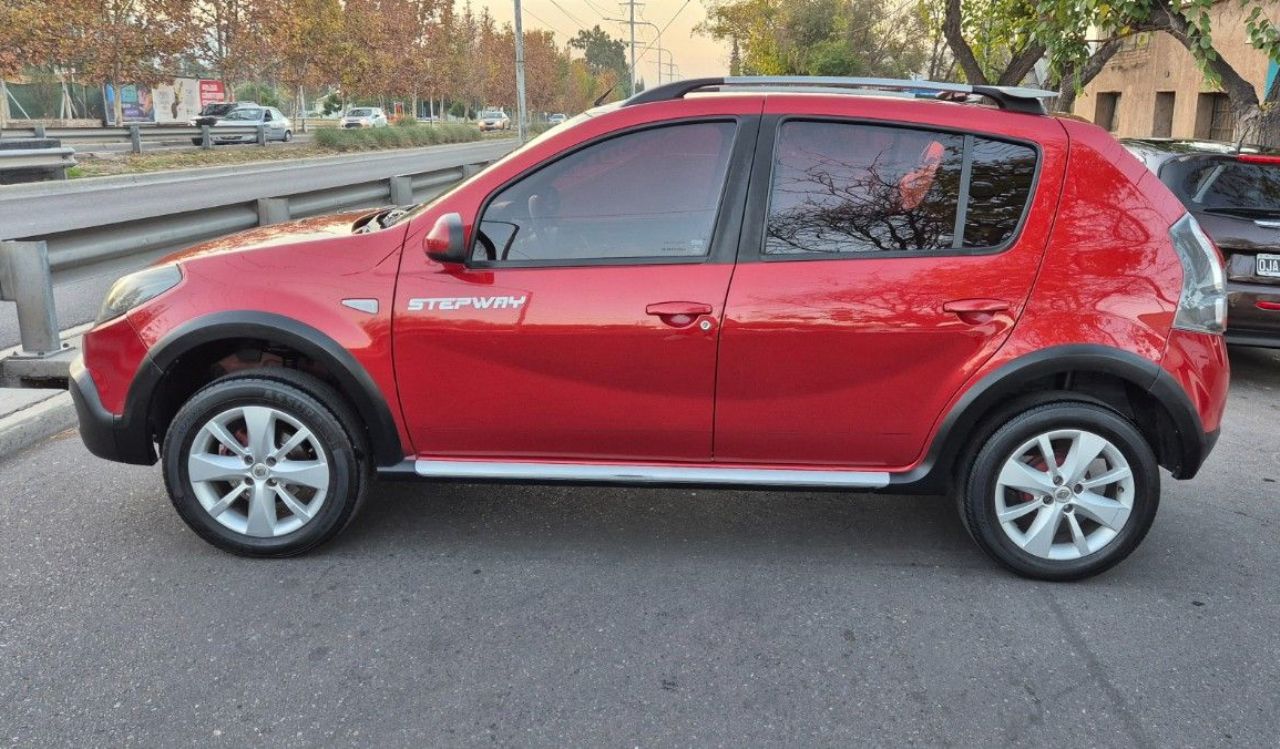 Renault Sandero Usado Financiado en Mendoza, deRuedas