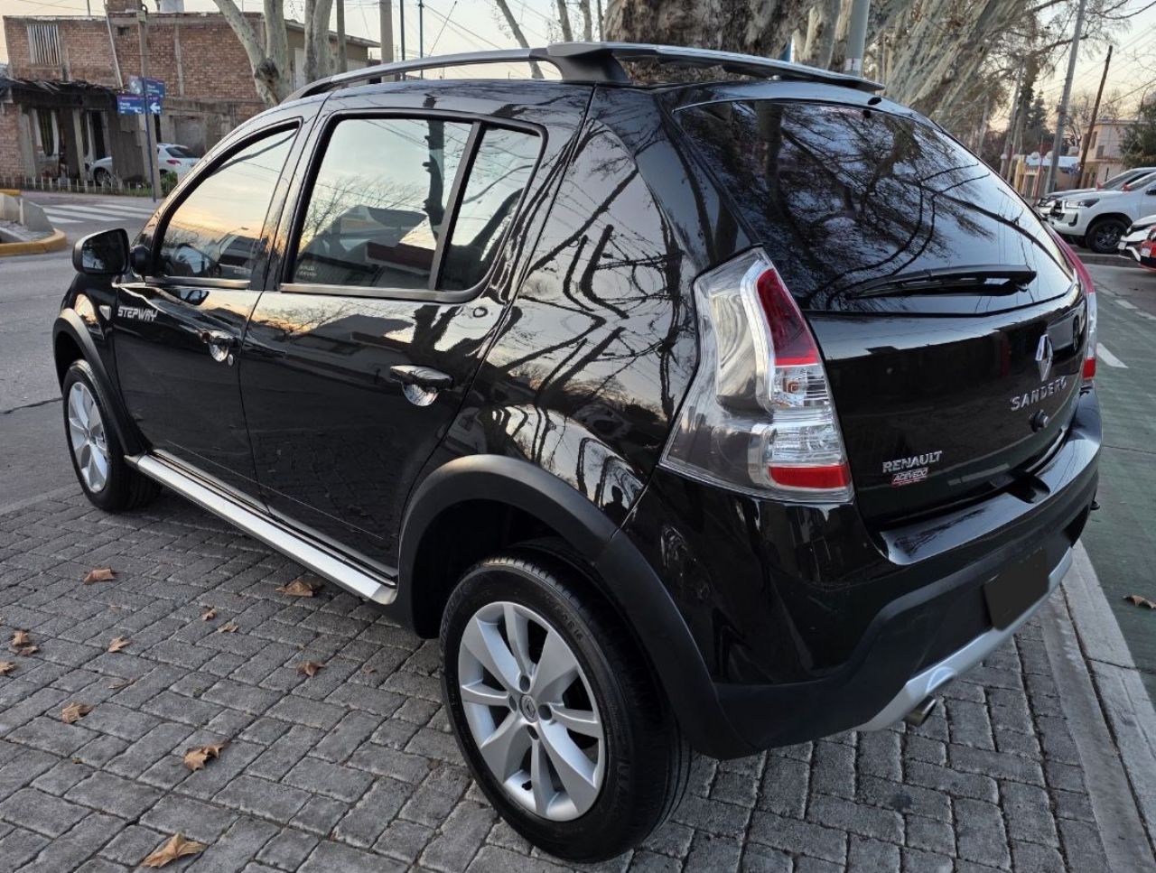 Renault Sandero Usado en Mendoza, deRuedas