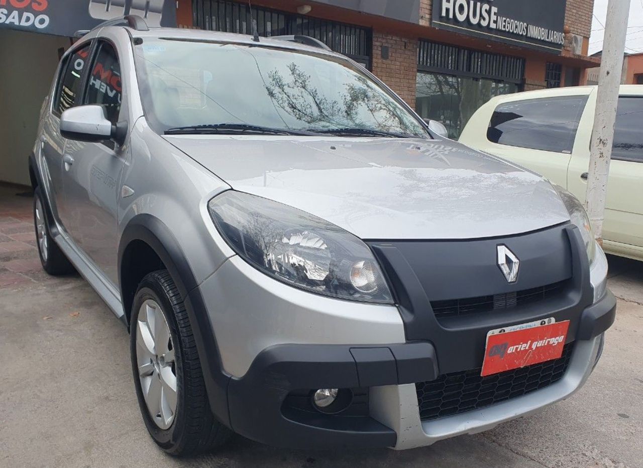 Renault Sandero Usado en Mendoza, deRuedas