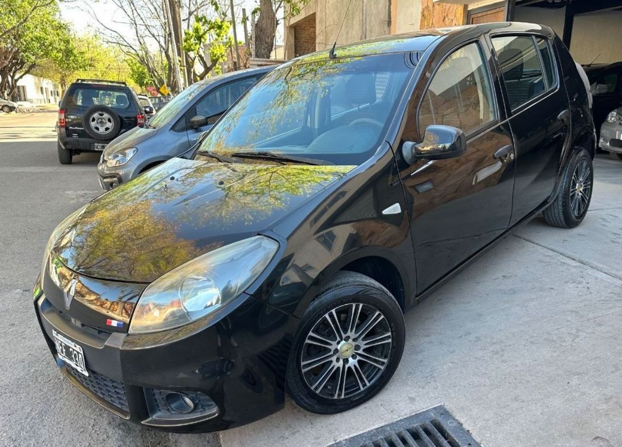 Renault Sandero Usado Financiado en Mendoza, deRuedas