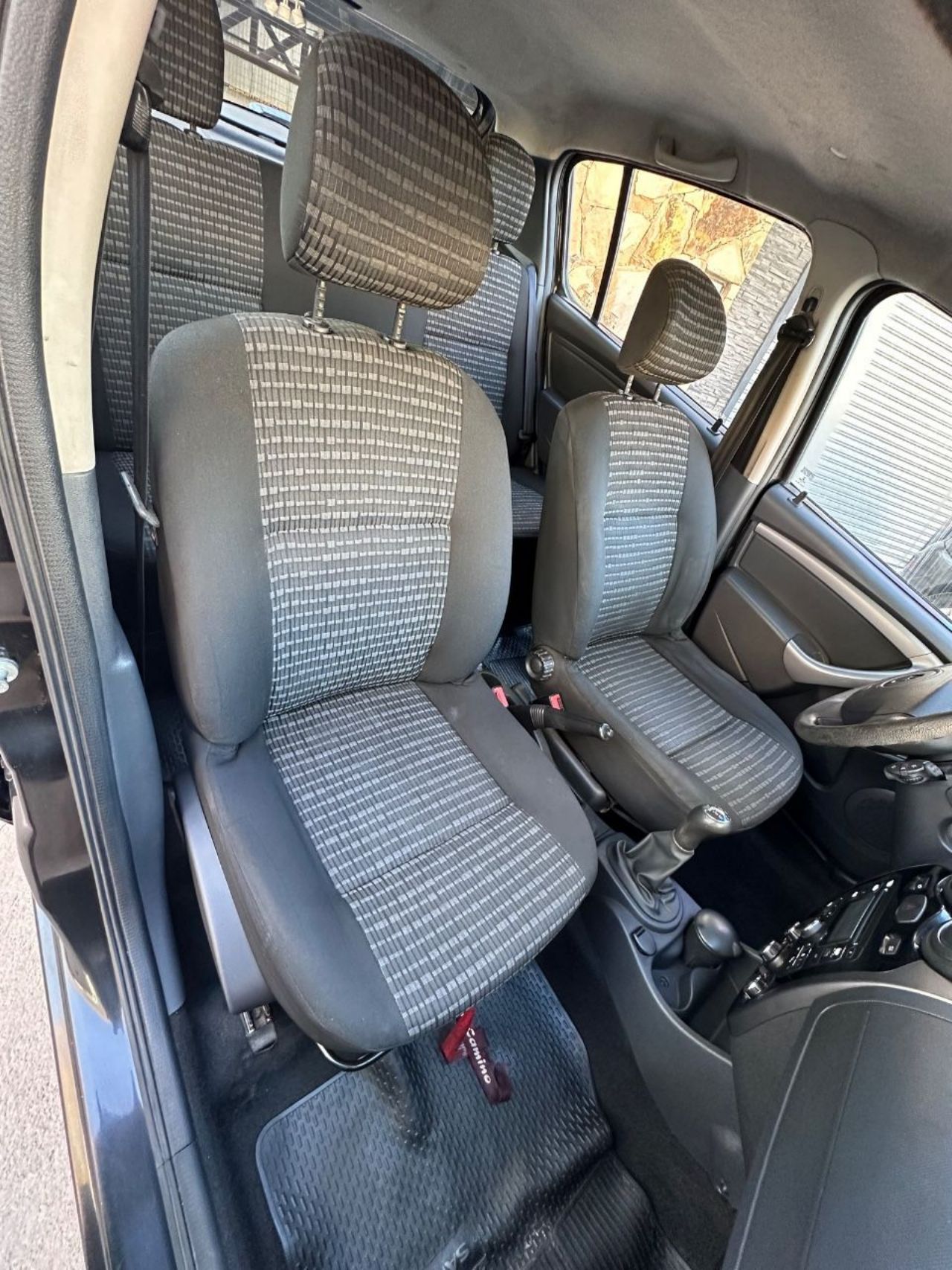 Renault Sandero Usado Financiado en Mendoza, deRuedas