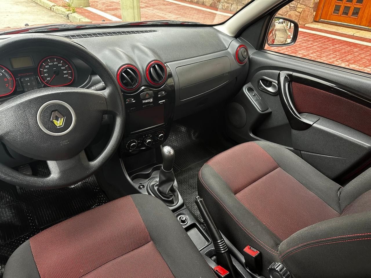 Renault Sandero Usado Financiado en Córdoba, deRuedas