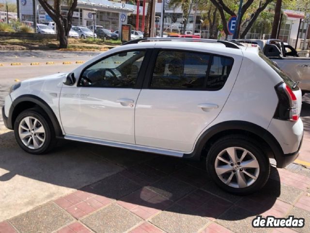 Renault Sandero Usado en Mendoza, deRuedas