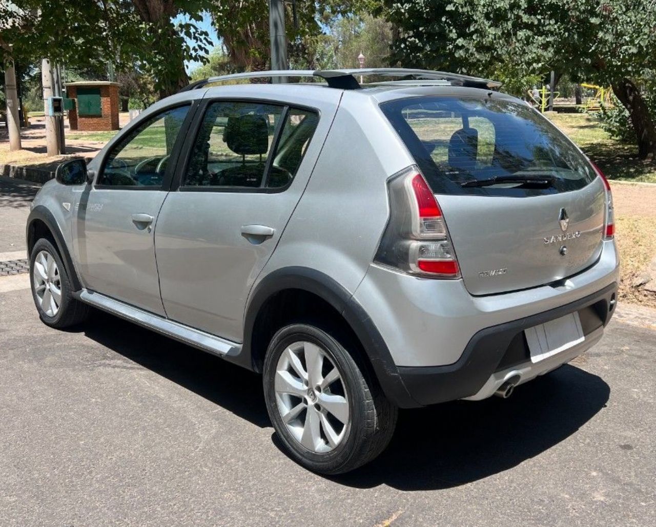 Renault Sandero Usado Financiado en Mendoza, deRuedas