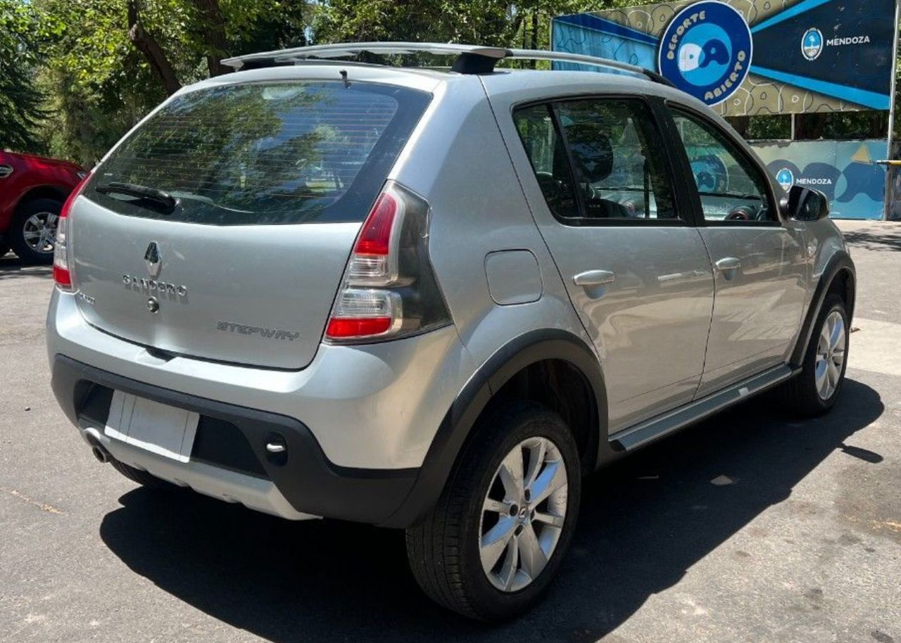 Renault Sandero Usado Financiado en Mendoza, deRuedas