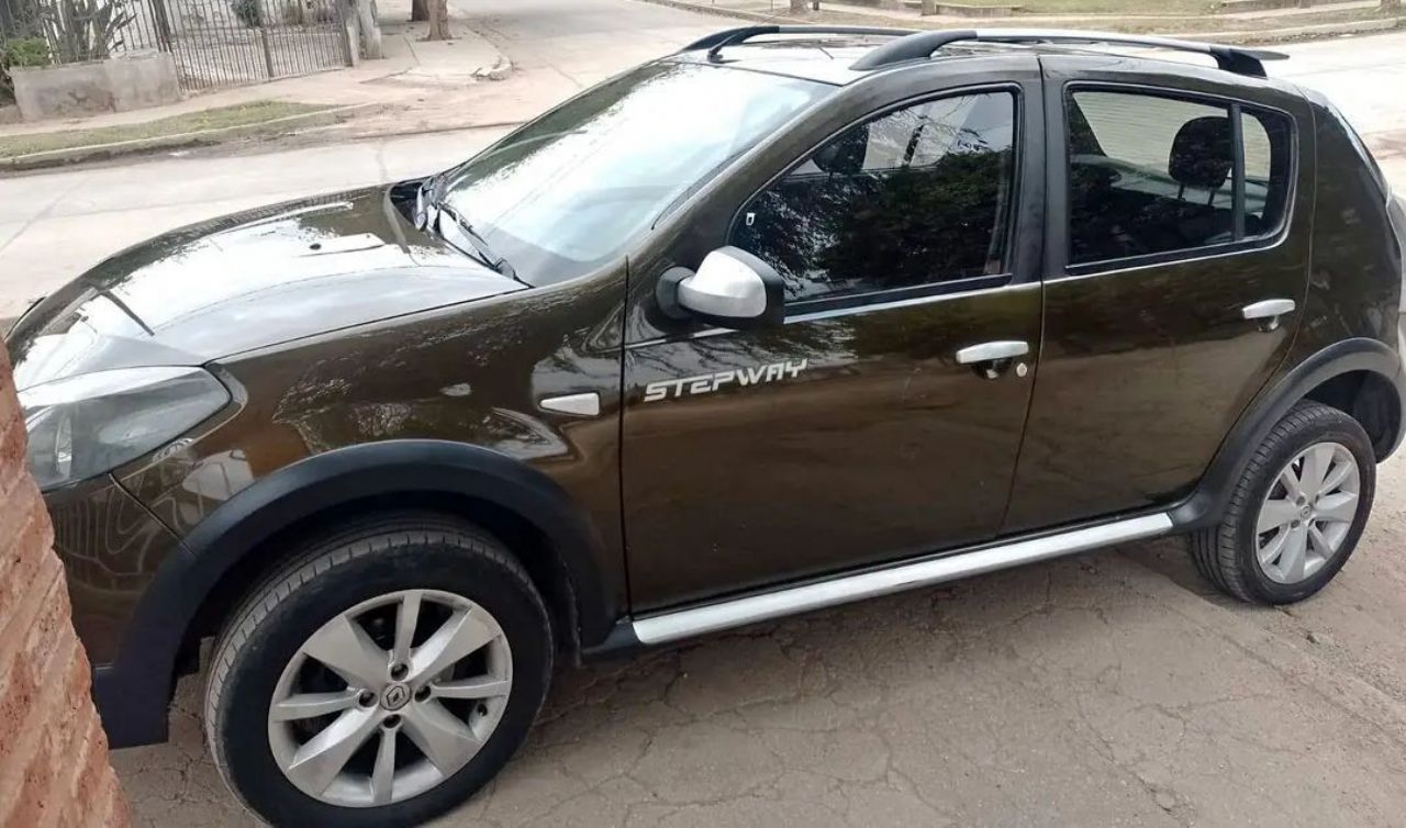Renault Sandero Usado en Mendoza, deRuedas
