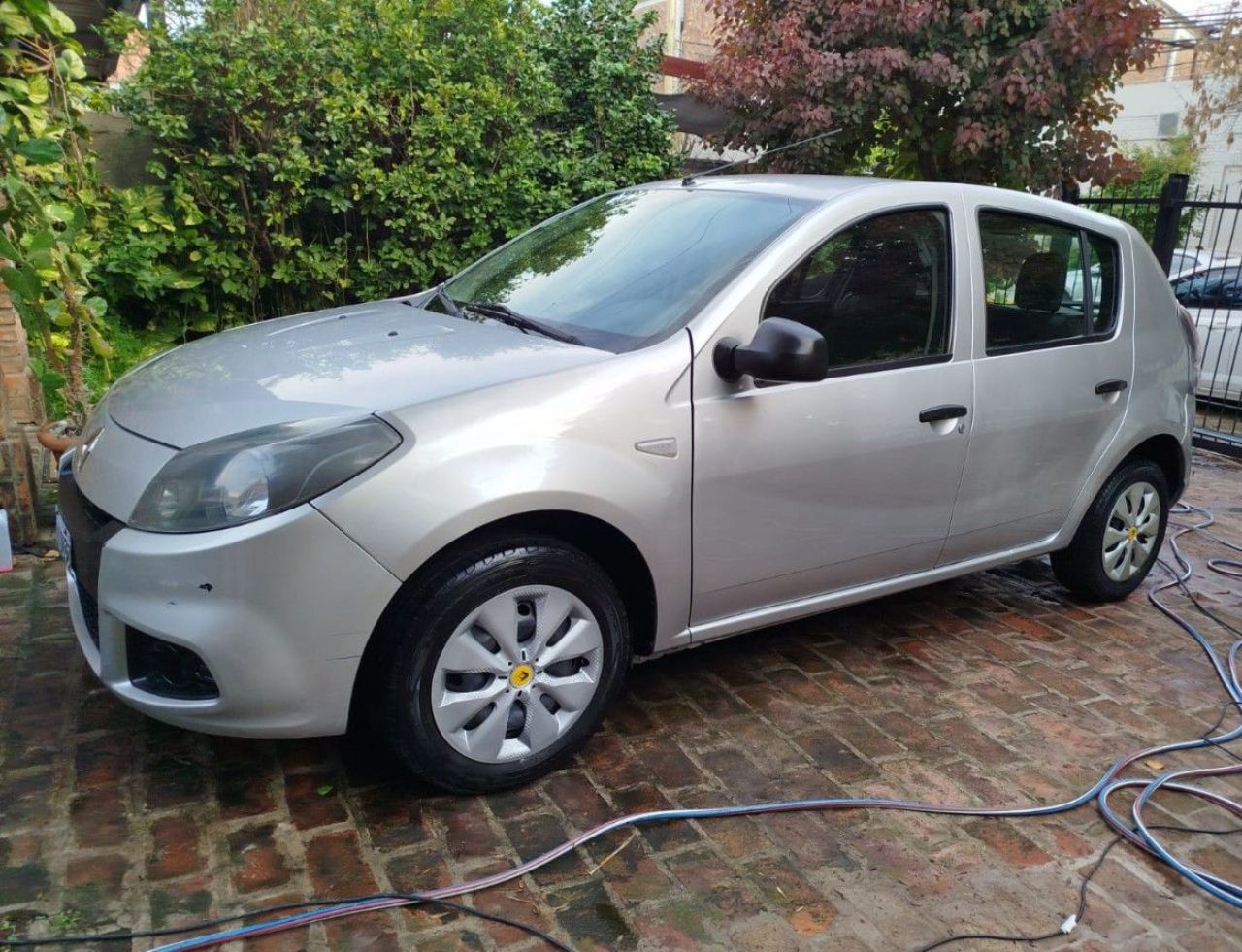 Renault Sandero Usado en Buenos Aires, deRuedas