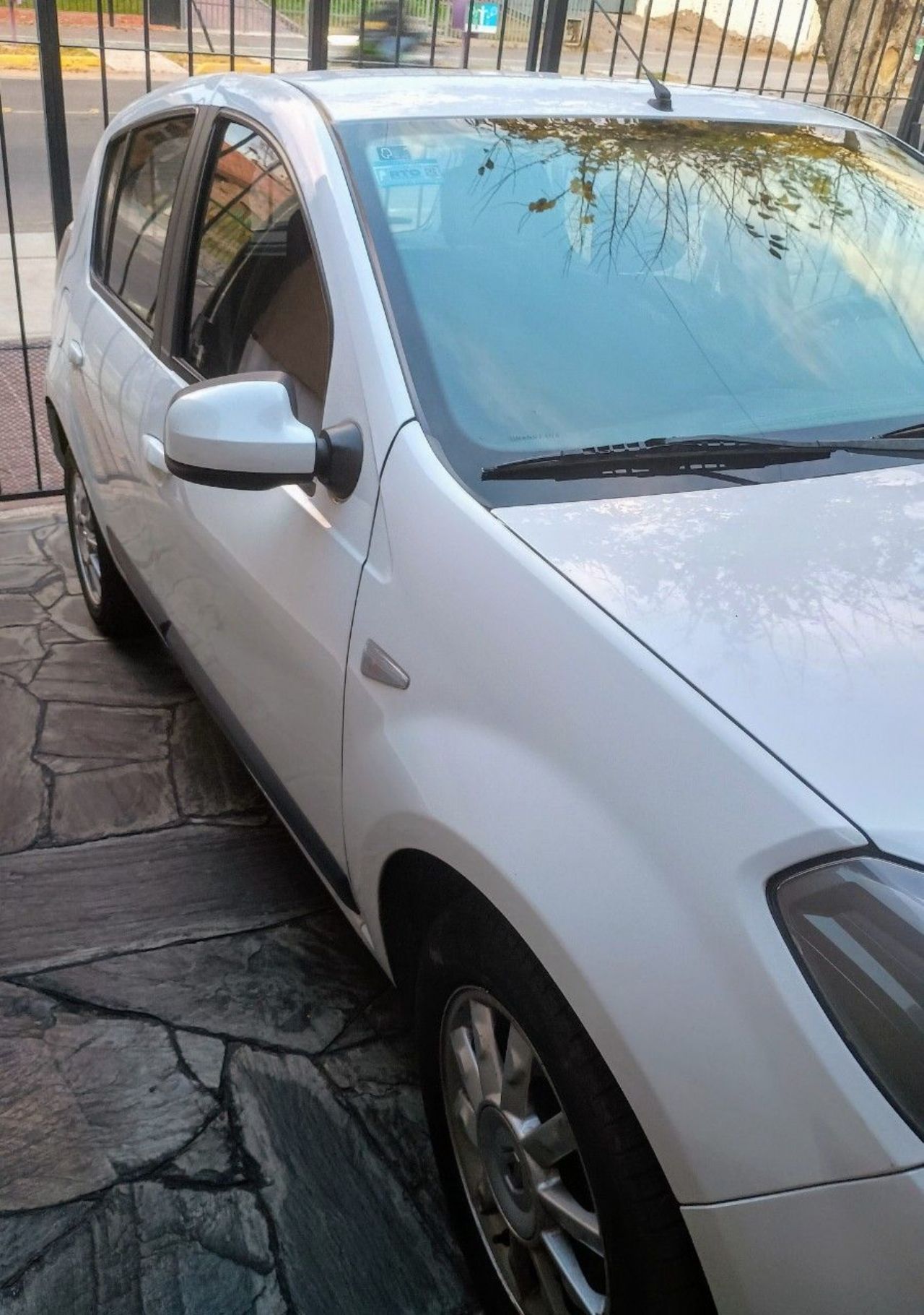 Renault Sandero Usado en Mendoza, deRuedas