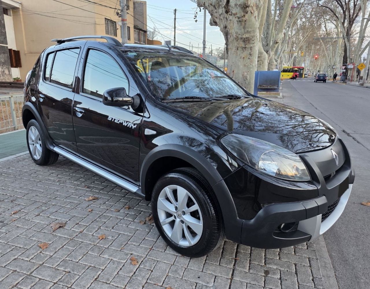 Renault Sandero Usado en Mendoza, deRuedas