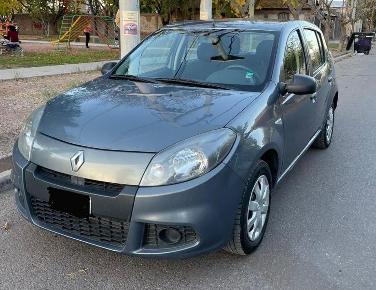 Renault Sandero Usado en Mendoza, deRuedas