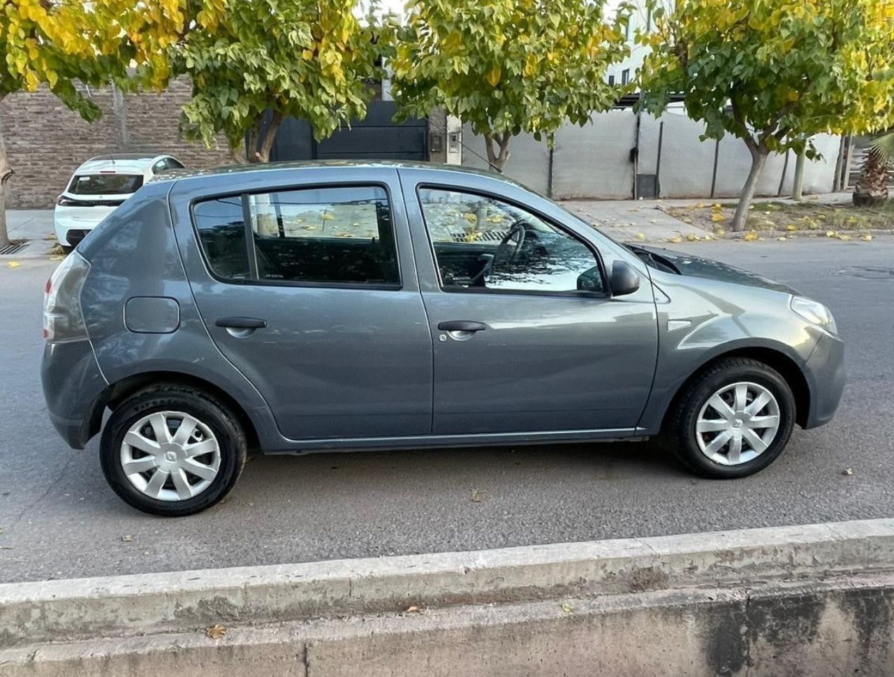 Renault Sandero Usado en Mendoza, deRuedas