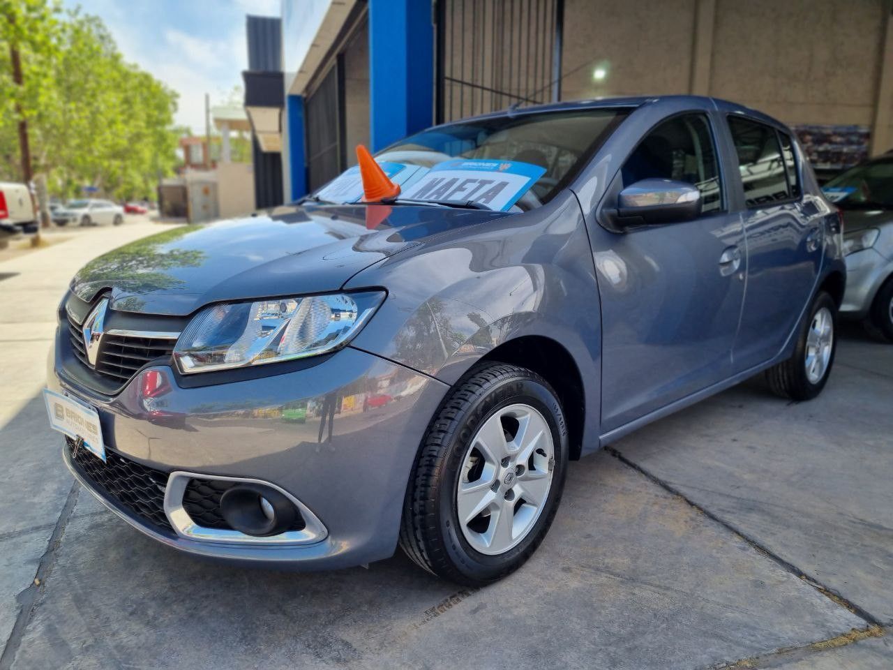Renault Sandero Usado en Mendoza, deRuedas